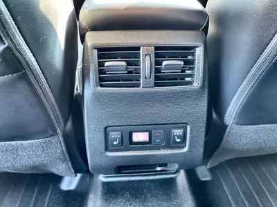 2023 Mitsubishi Outlander Base