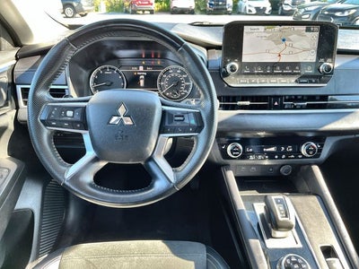 2024 Mitsubishi Outlander SE
