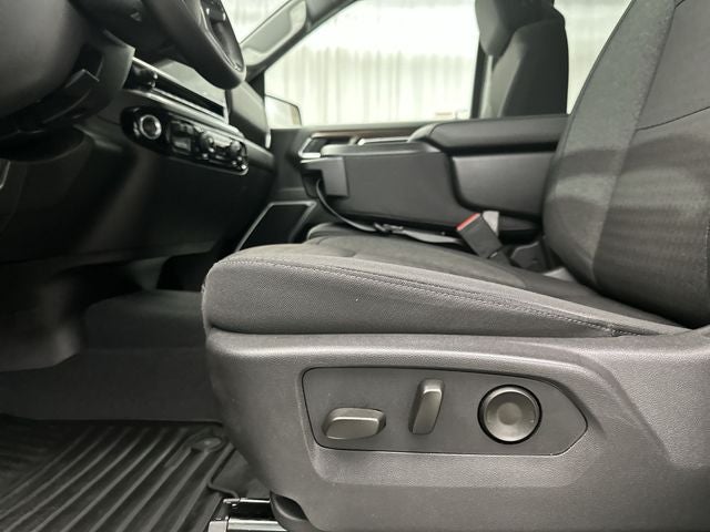 2026 Chevrolet Silverado 1500 LT LT1