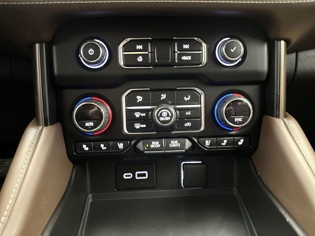 2022 Chevrolet Suburban High Country