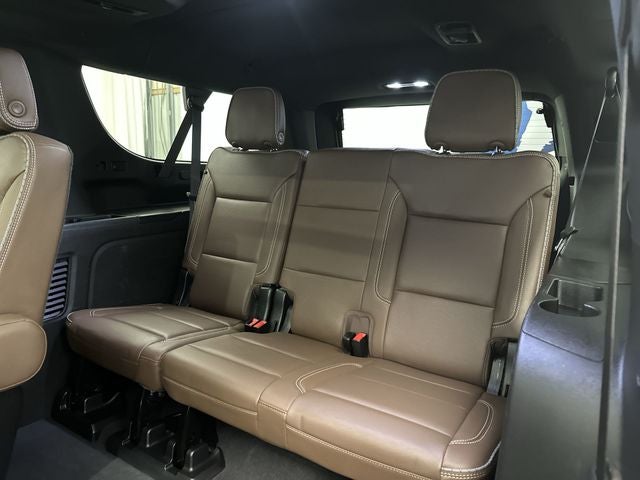 2022 Chevrolet Suburban High Country