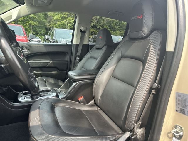 2022 GMC Canyon AT4 w/Leather