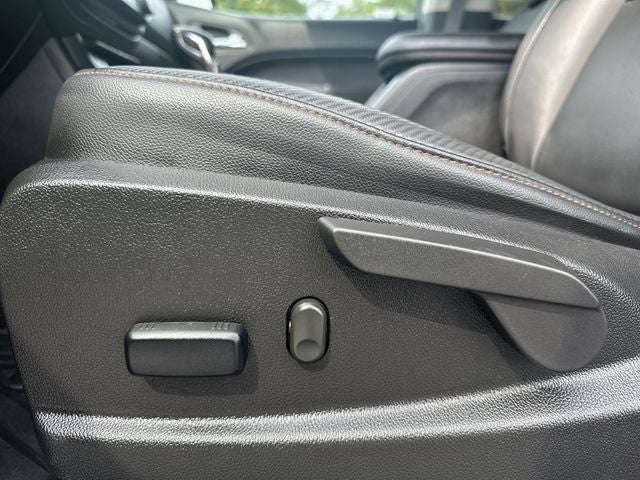 2022 GMC Canyon AT4 w/Leather