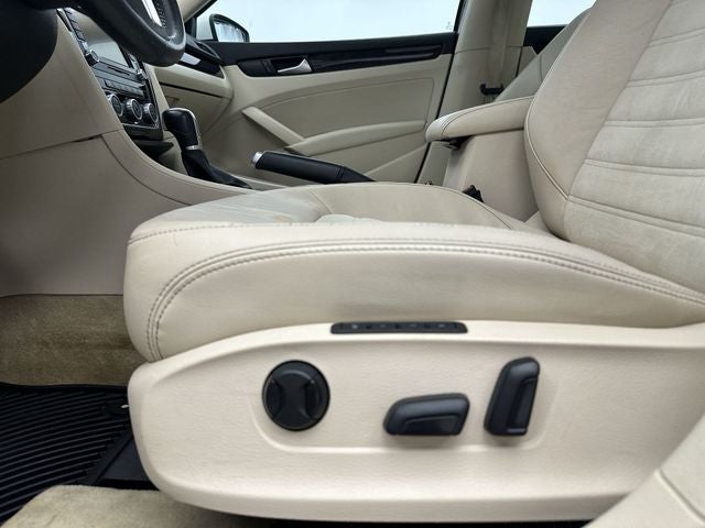 2014 Volkswagen Passat TDI SEL Premium