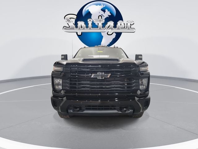 2026 Chevrolet Silverado 2500HD Custom