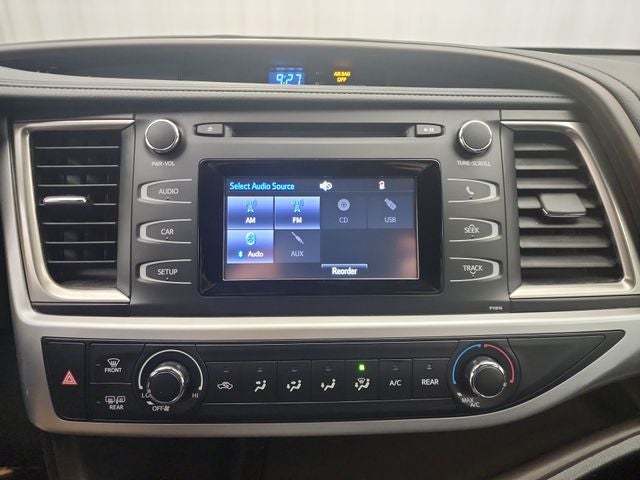 2019 Toyota Highlander LE