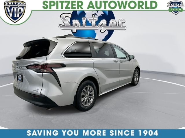 2024 Toyota Sienna LE 8 Passenger