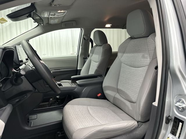 2024 Toyota Sienna LE 8 Passenger