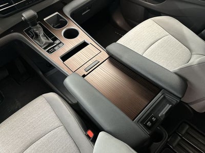 2024 Toyota Sienna LE 8 Passenger