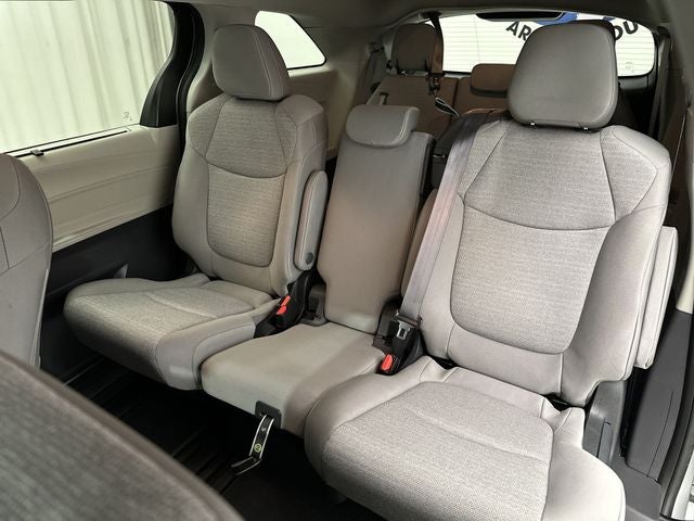 2024 Toyota Sienna LE 8 Passenger