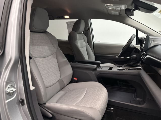 2024 Toyota Sienna LE 8 Passenger