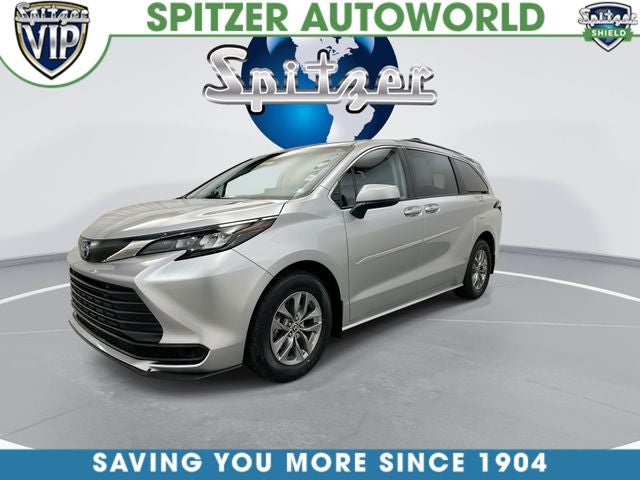 2024 Toyota Sienna LE 8 Passenger