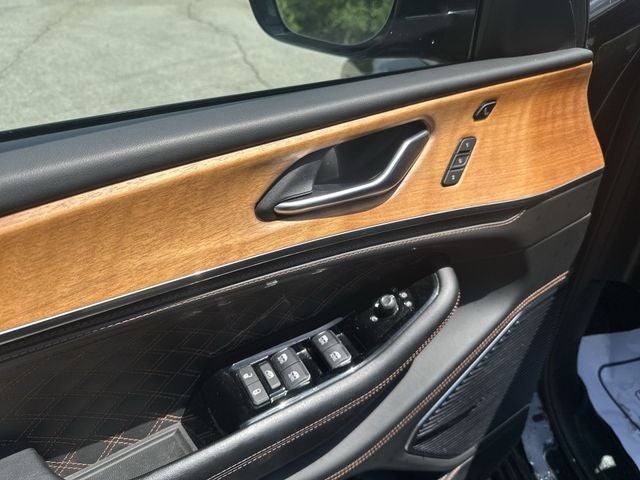 2022 Jeep Grand Cherokee Summit Reserve