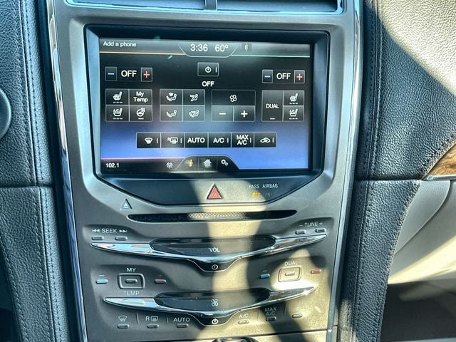 2015 Lincoln MKX Base