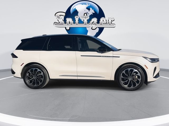 2024 Lincoln Nautilus Reserve