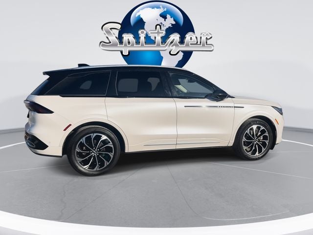 2024 Lincoln Nautilus Reserve