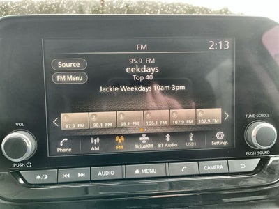 2025 Nissan Pathfinder SV