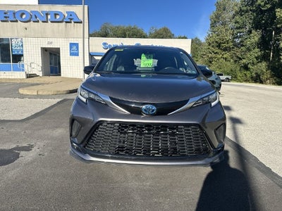 2022 Toyota Sienna XSE 7 Passenger