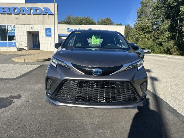 2022 Toyota Sienna XSE 7 Passenger