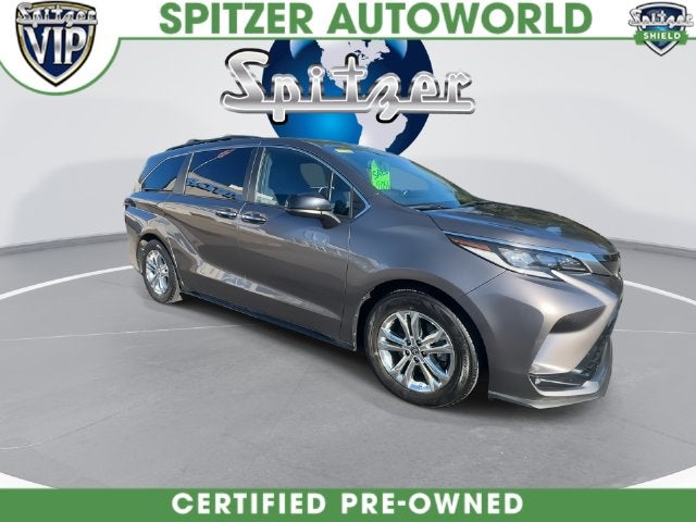 2022 Toyota Sienna XSE 7 Passenger