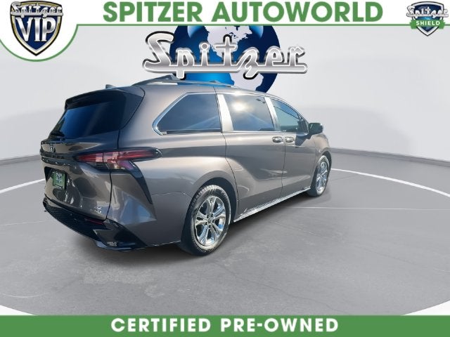 2022 Toyota Sienna XSE 7 Passenger