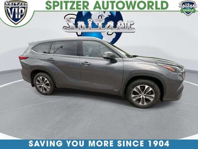 2022 Toyota Highlander Hybrid XLE
