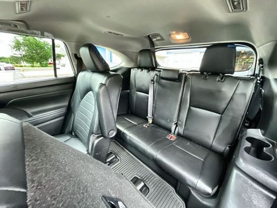 2022 Toyota Highlander Hybrid XLE