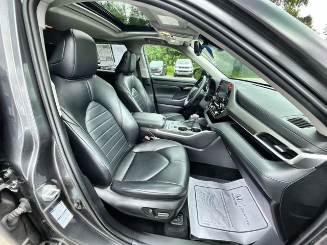 2022 Toyota Highlander Hybrid XLE