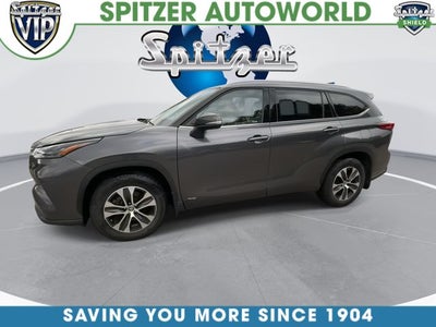 2022 Toyota Highlander Hybrid XLE