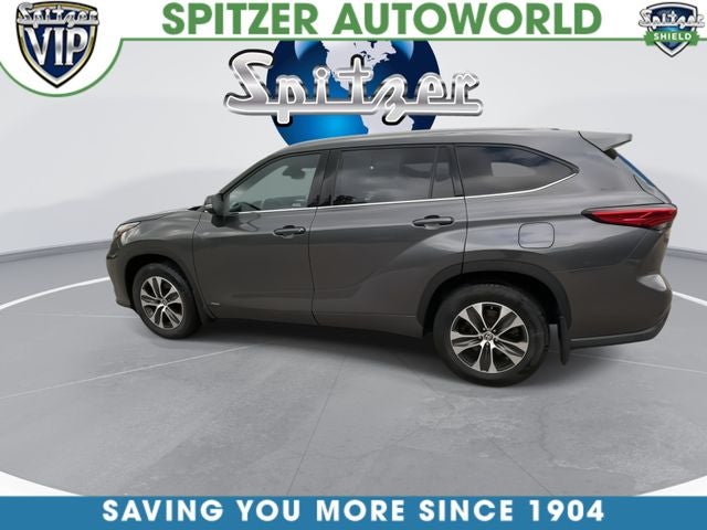2022 Toyota Highlander Hybrid XLE