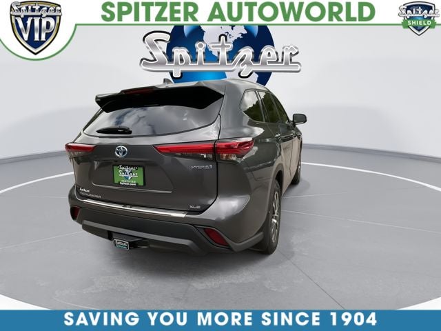 2022 Toyota Highlander Hybrid XLE