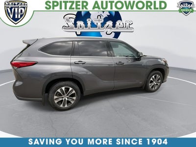2022 Toyota Highlander Hybrid XLE