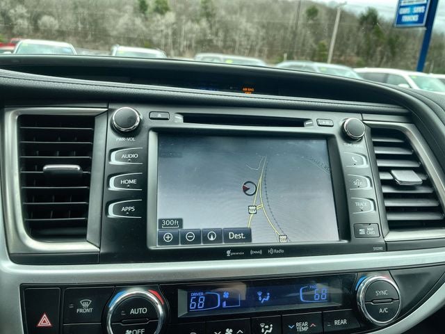 2018 Toyota Highlander SE