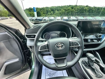 2024 Toyota Highlander XLE