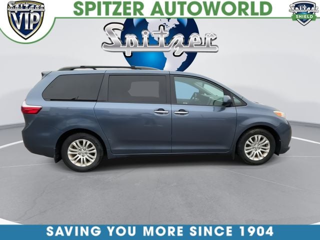 2016 Toyota Sienna XLE