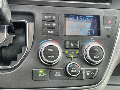 2016 Toyota Sienna XLE