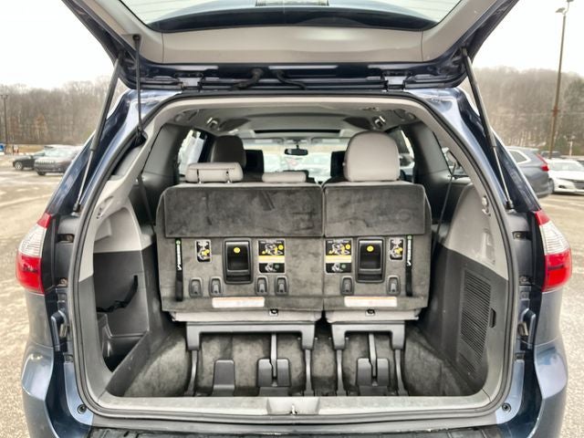 2016 Toyota Sienna XLE