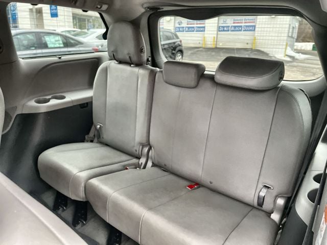 2016 Toyota Sienna XLE