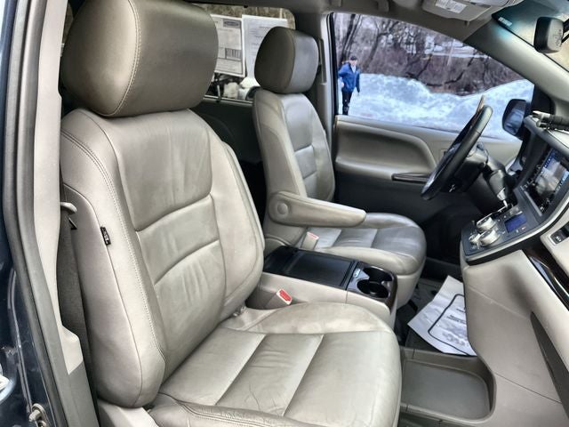 2016 Toyota Sienna XLE