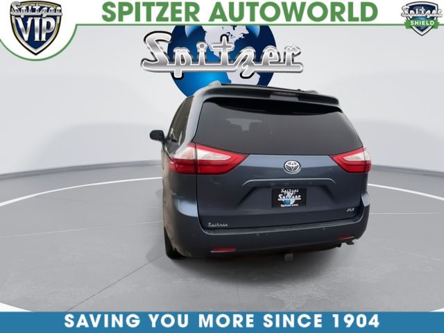 2016 Toyota Sienna XLE