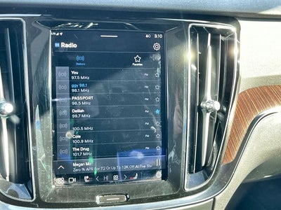 2024 Volvo S60 B5 Plus Dark Theme