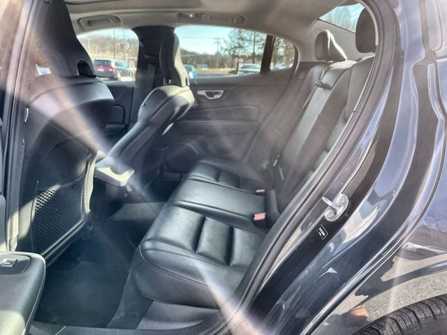 2024 Volvo S60 B5 Plus Dark Theme