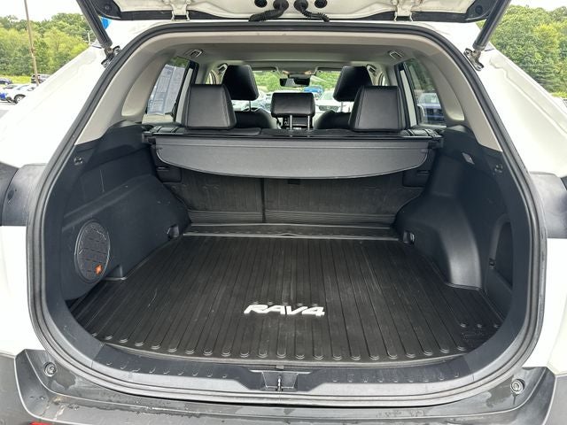 2021 Toyota RAV4 Hybrid XLE Premium