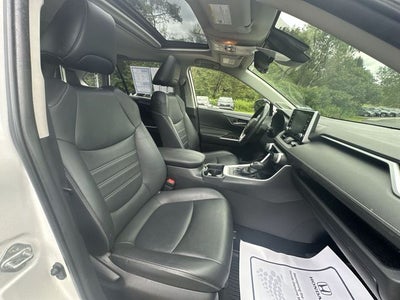 2021 Toyota RAV4 Hybrid XLE Premium