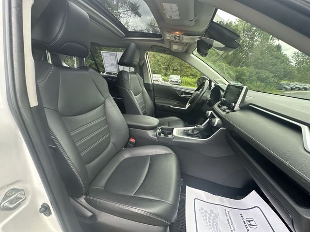 2021 Toyota RAV4 Hybrid XLE Premium