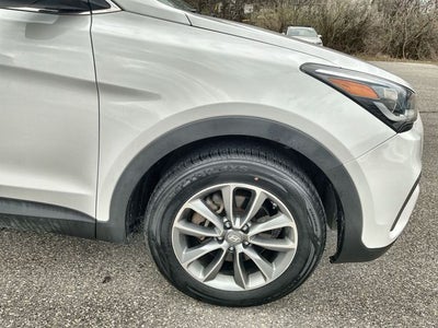 2017 Hyundai Santa Fe SE