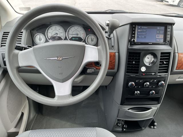 2008 Chrysler Town & Country LX