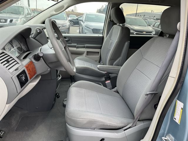 2008 Chrysler Town & Country LX