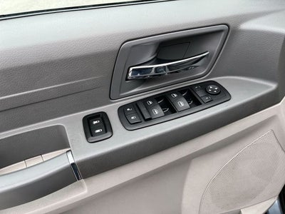 2008 Chrysler Town & Country LX