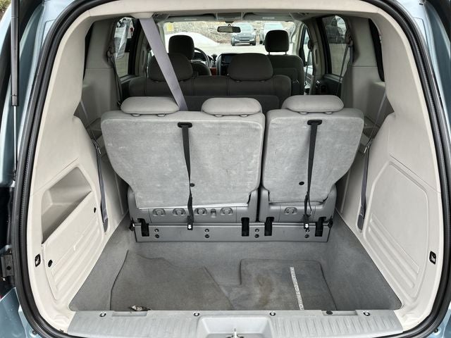 2008 Chrysler Town & Country LX